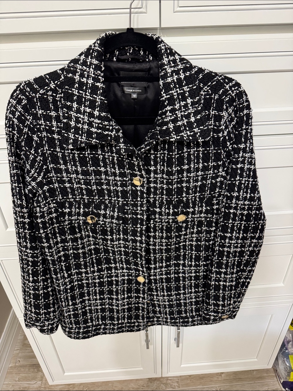 Carbon 38 Women's Black & White Tweed Blazer w/ Gold Buttons on jacket & sleeves
